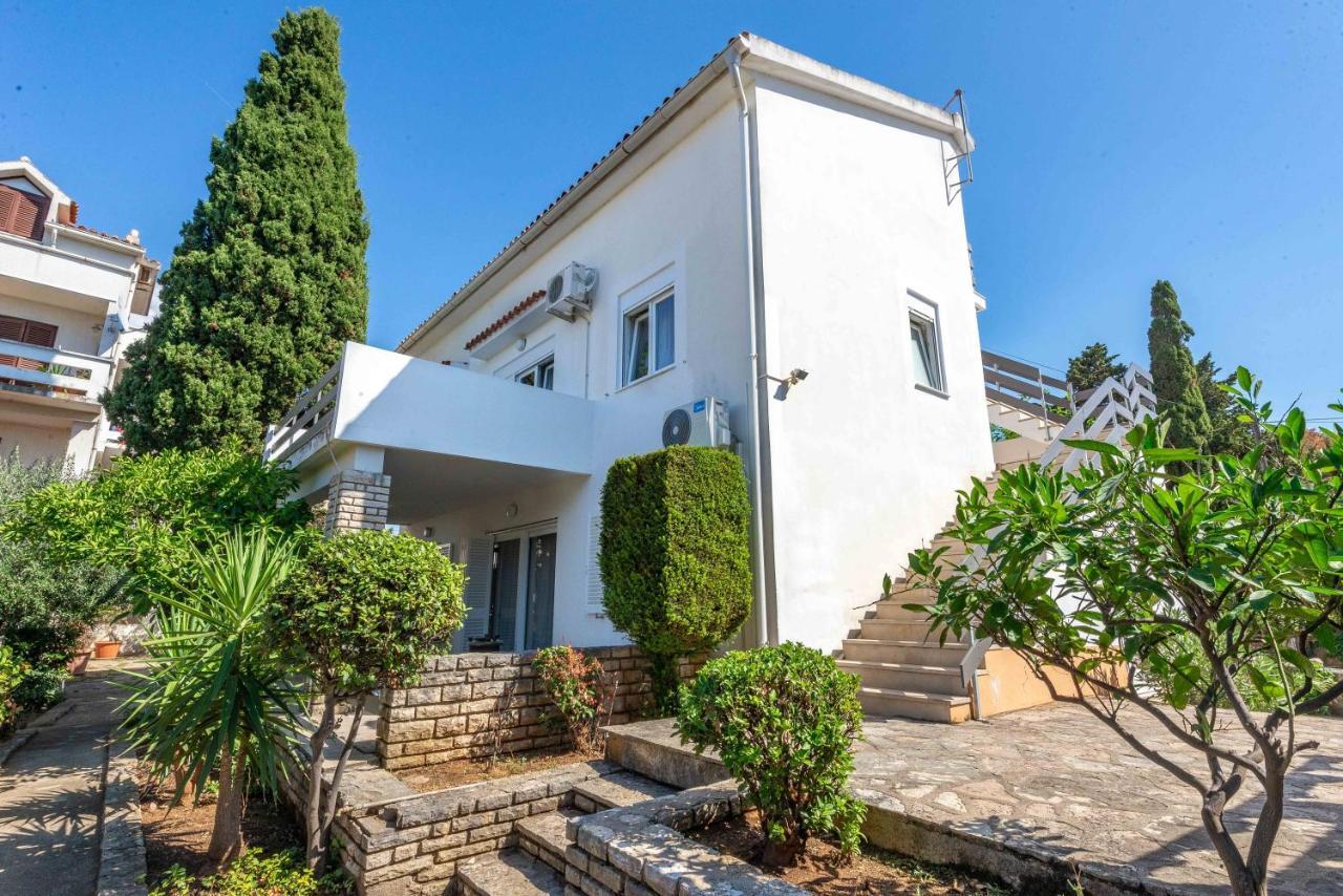 Apartmani Tatjana Novalja Ngoại thất bức ảnh