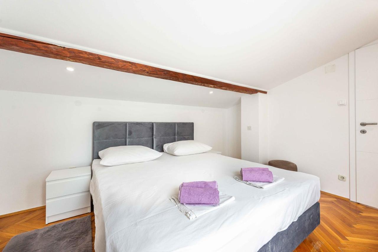 Apartmani Tatjana Novalja Ngoại thất bức ảnh