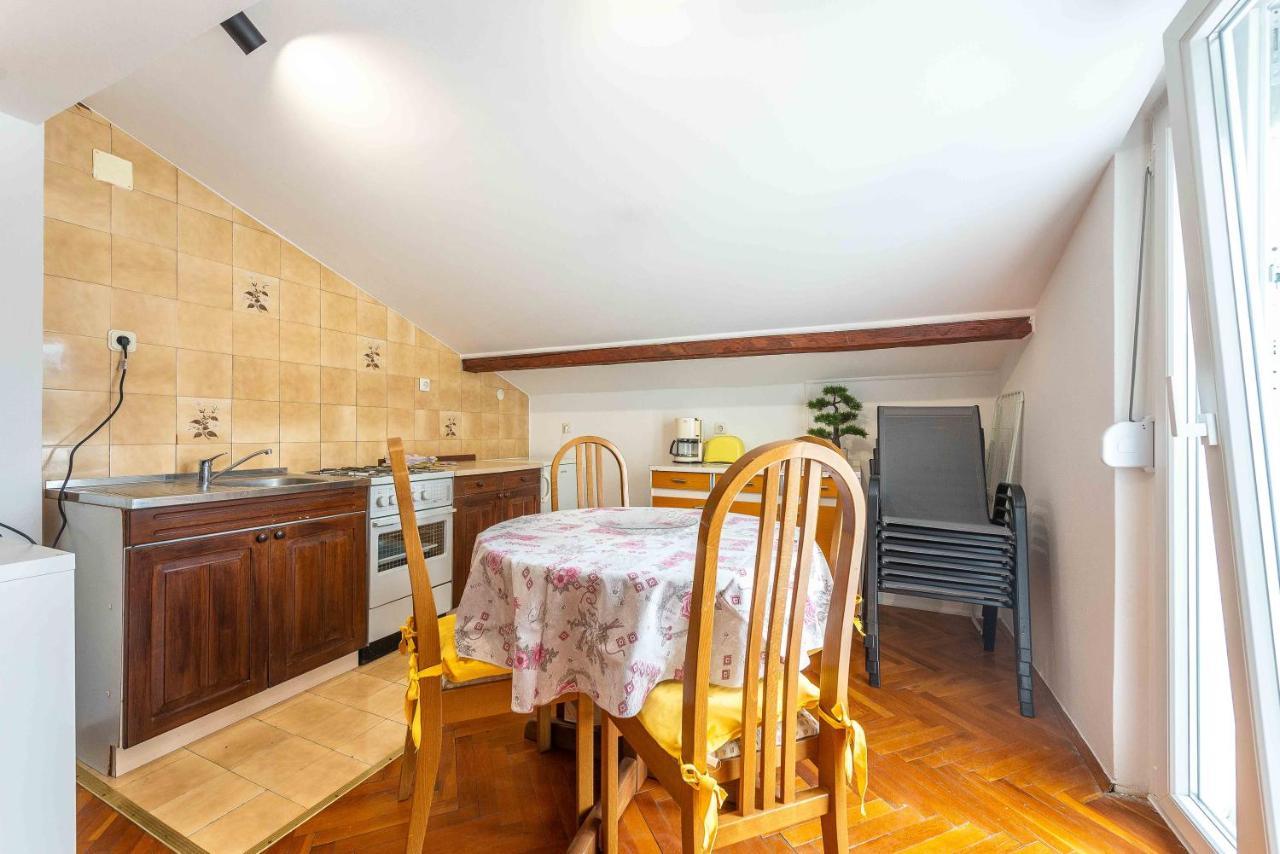 Apartmani Tatjana Novalja Ngoại thất bức ảnh