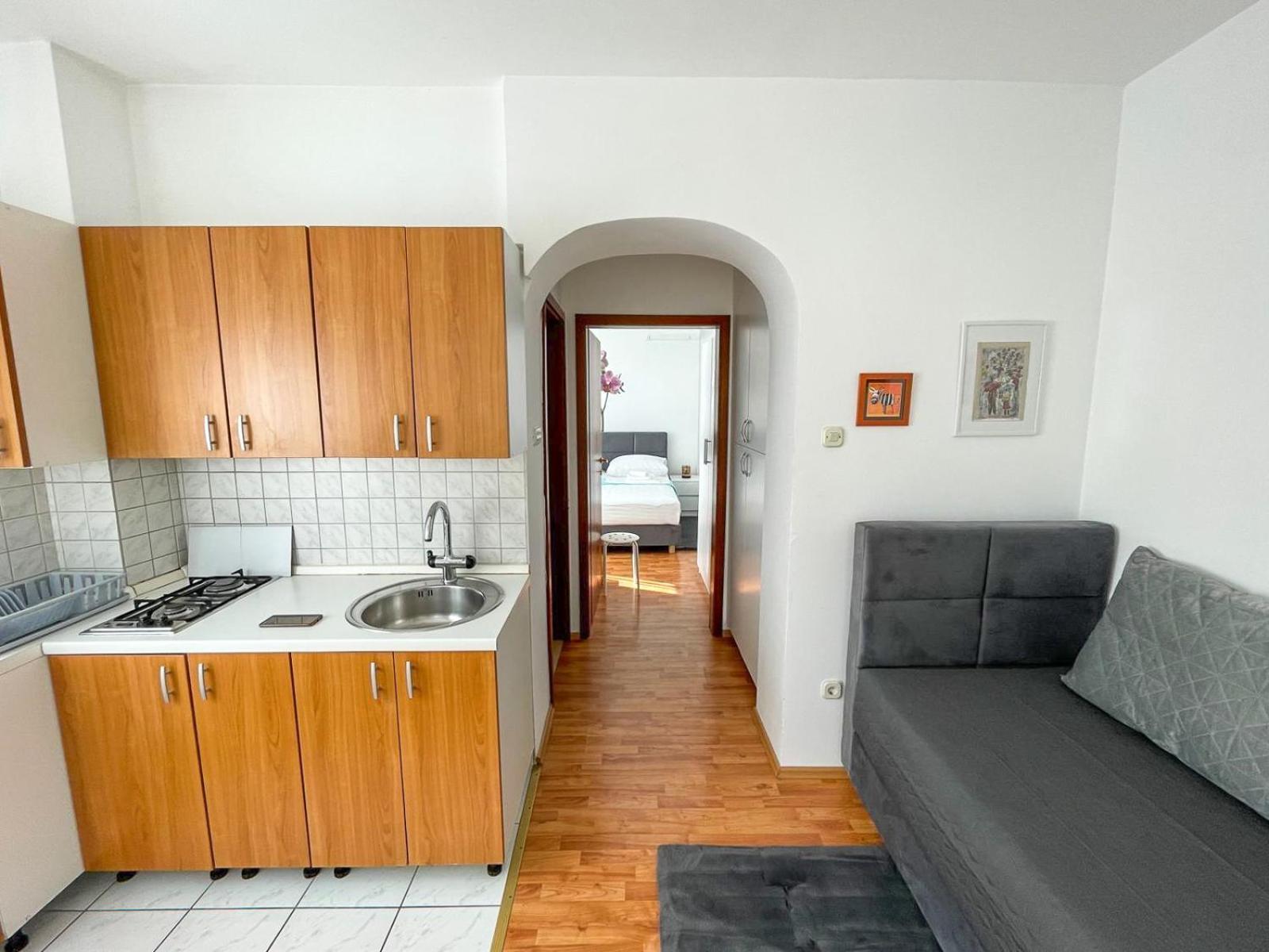 Apartmani Tatjana Novalja Ngoại thất bức ảnh