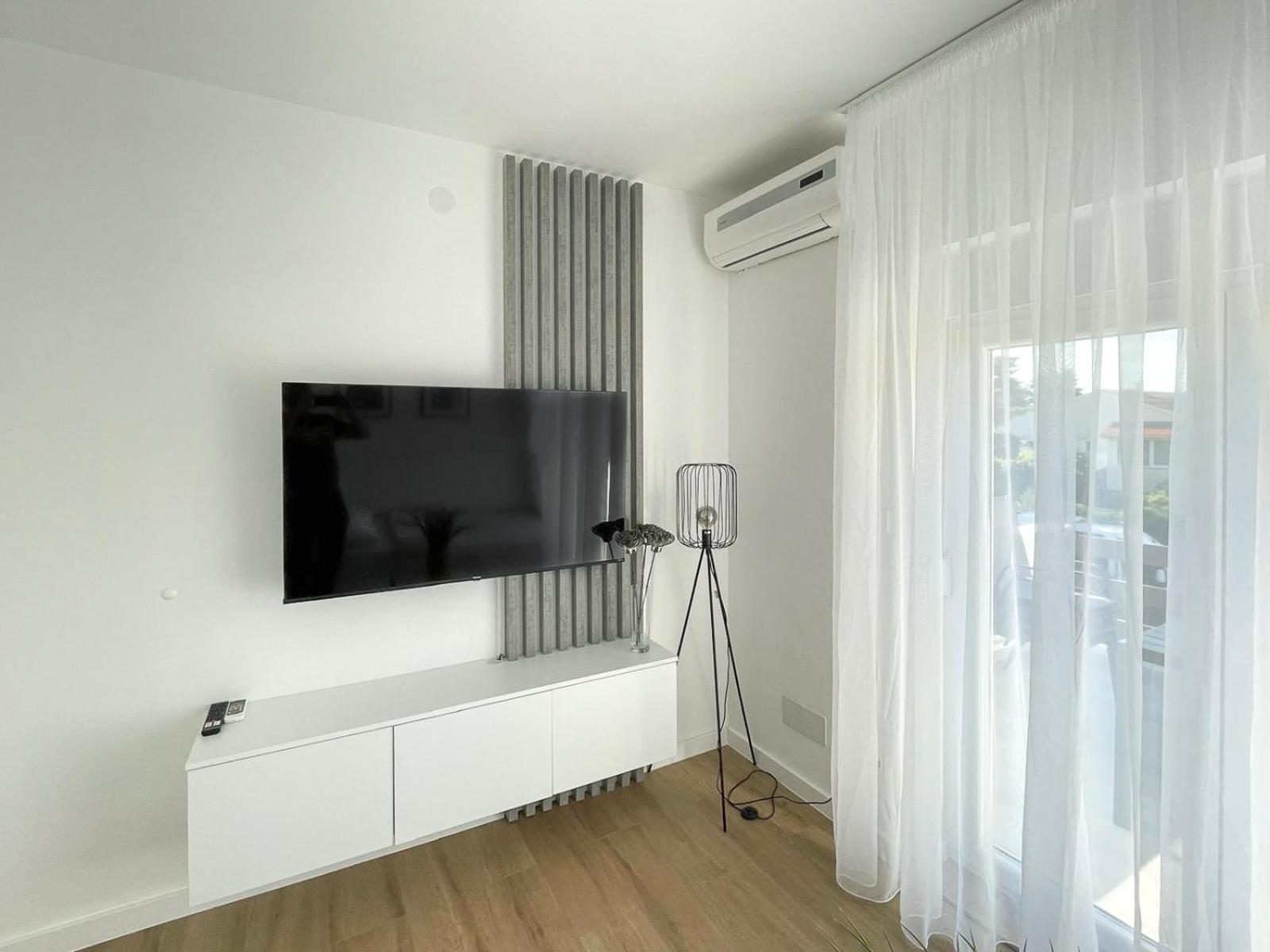 Apartmani Tatjana Novalja Ngoại thất bức ảnh